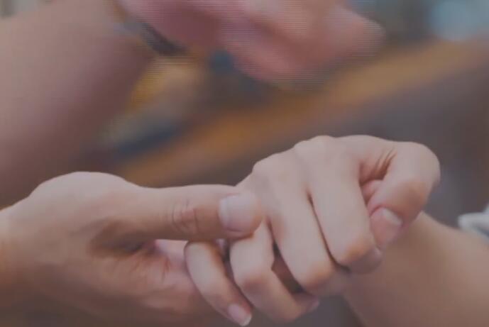 李千那 Nana Lee【好不容易 It’s Hard To Love You】华视「守着阳光守着你」插曲 Official Music Video